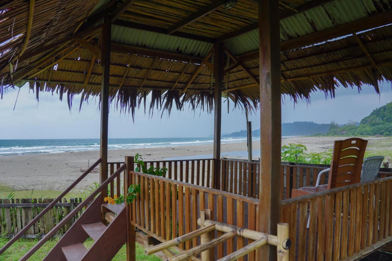 Momos Surf Shack Hotel Salul Exterior foto